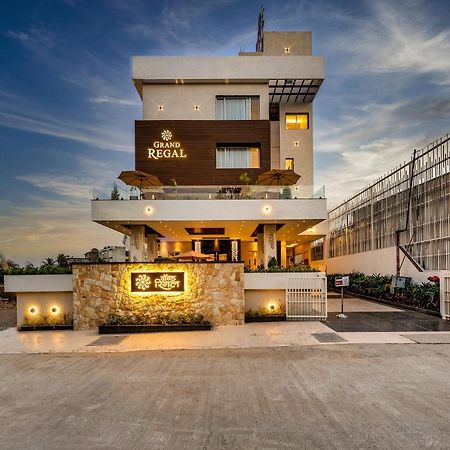 Grand Regal Hotel Chandoli Bagian luar foto