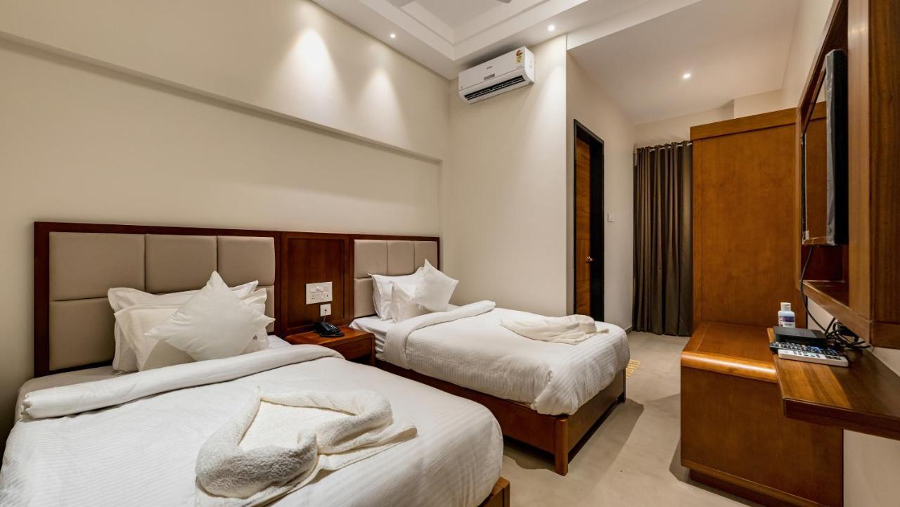 Grand Regal Hotel Chandoli Bagian luar foto