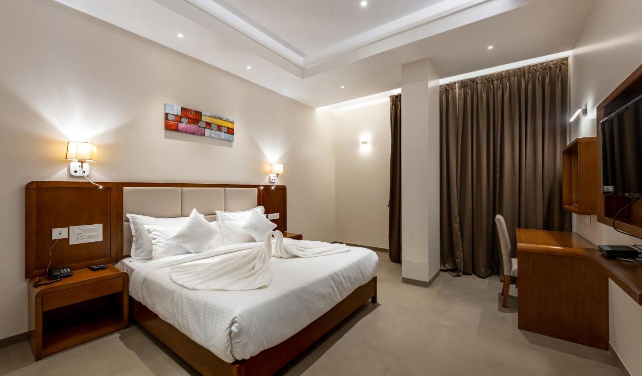 Grand Regal Hotel Chandoli Bagian luar foto